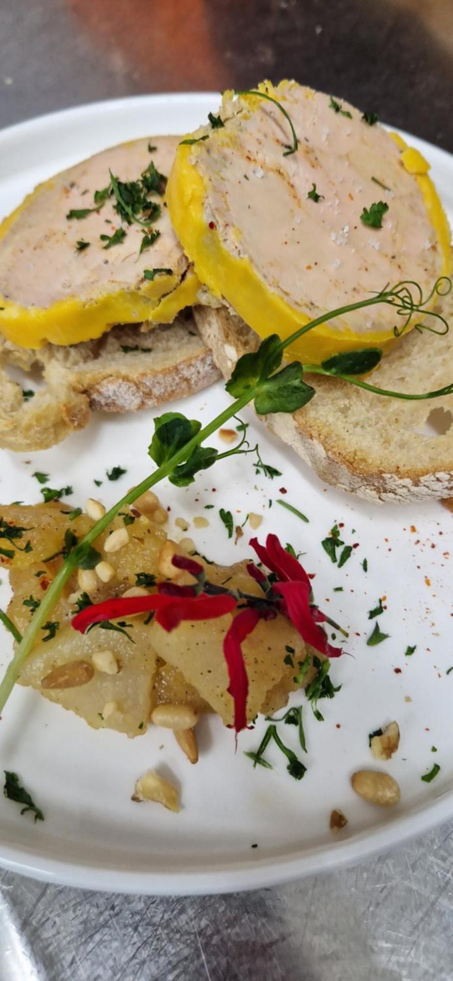 Chateau D'Arance Hotel Restaurant Espace Bien-Etre Cette-Eygun ภายนอก รูปภาพ