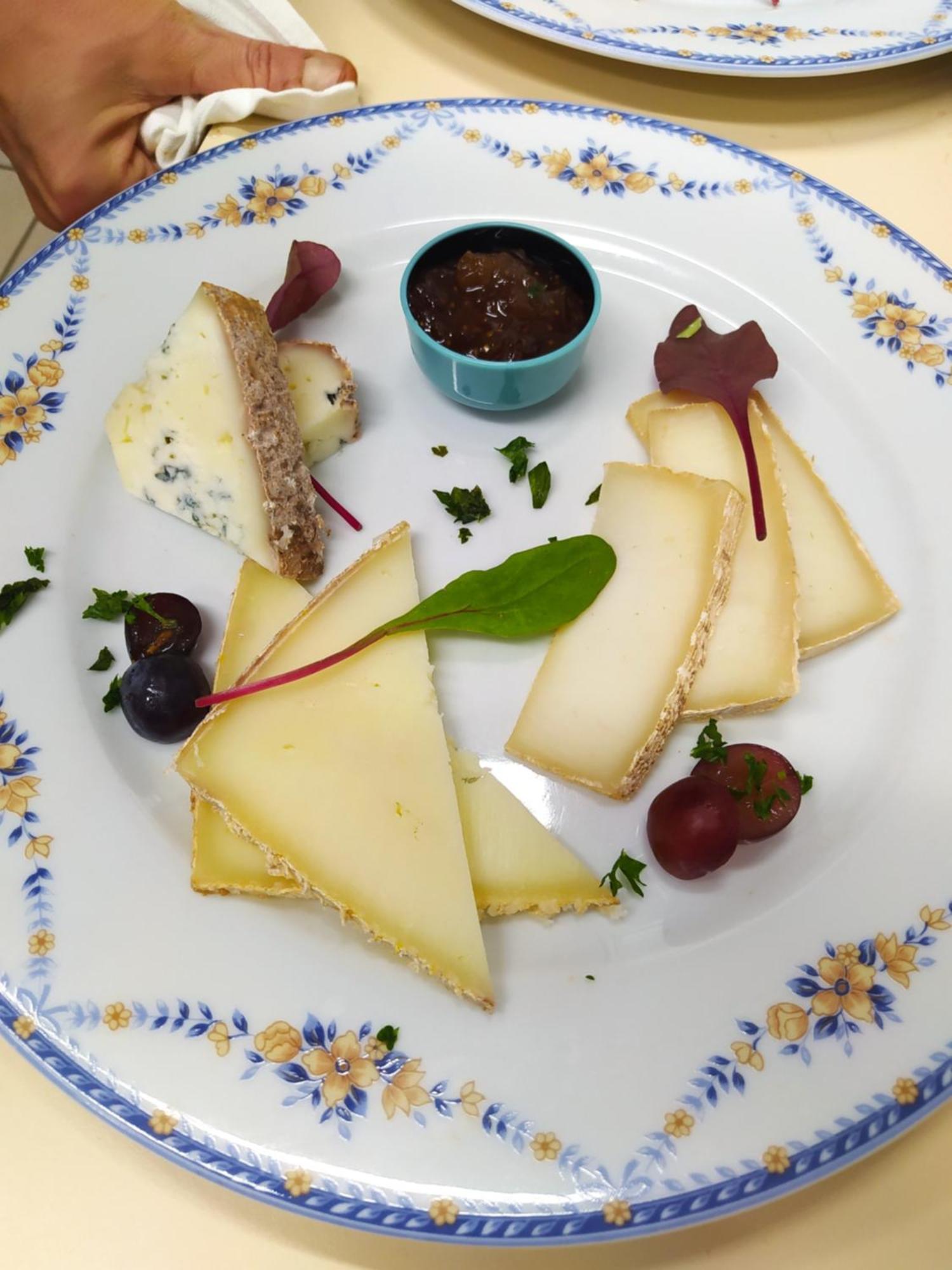 Chateau D'Arance Hotel Restaurant Espace Bien-Etre Cette-Eygun ภายนอก รูปภาพ