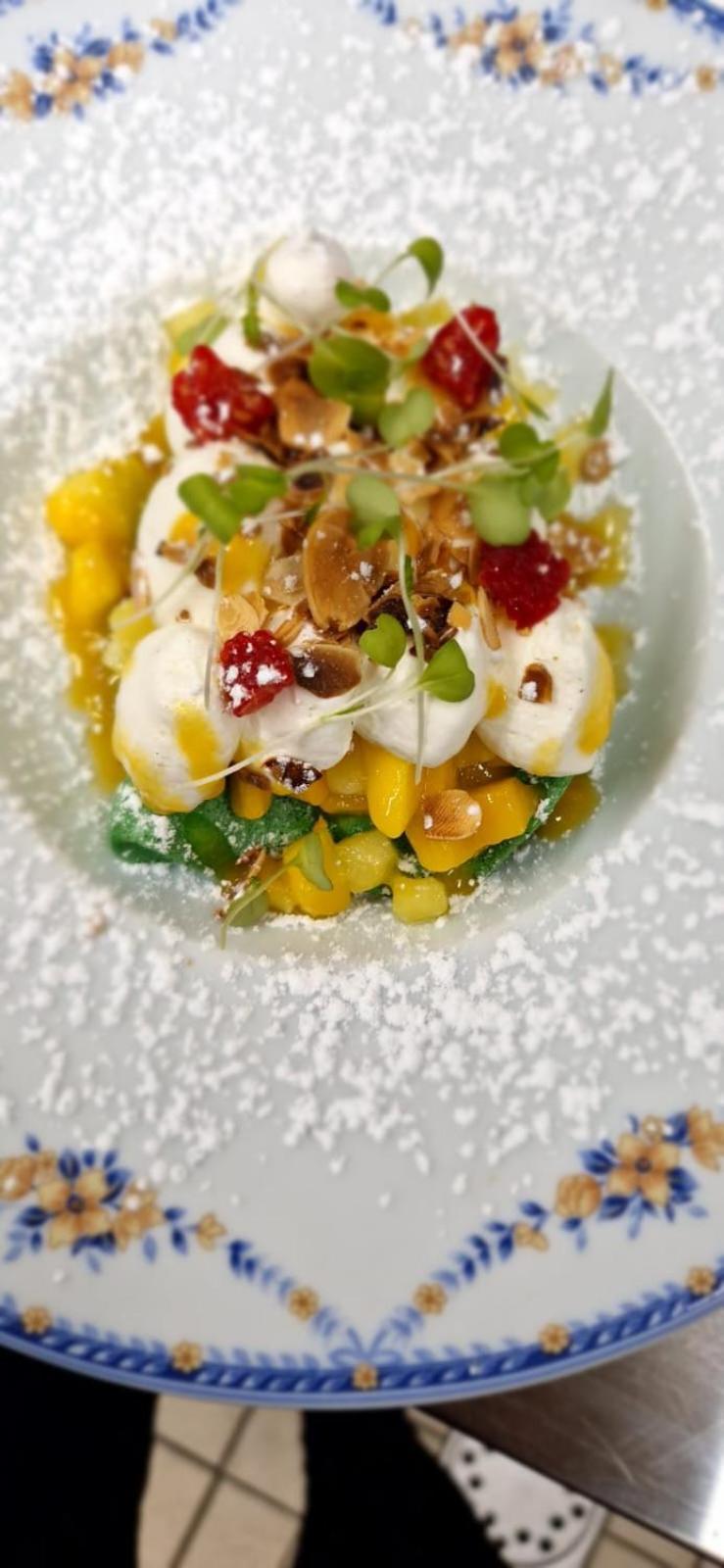 Chateau D'Arance Hotel Restaurant Espace Bien-Etre Cette-Eygun ภายนอก รูปภาพ