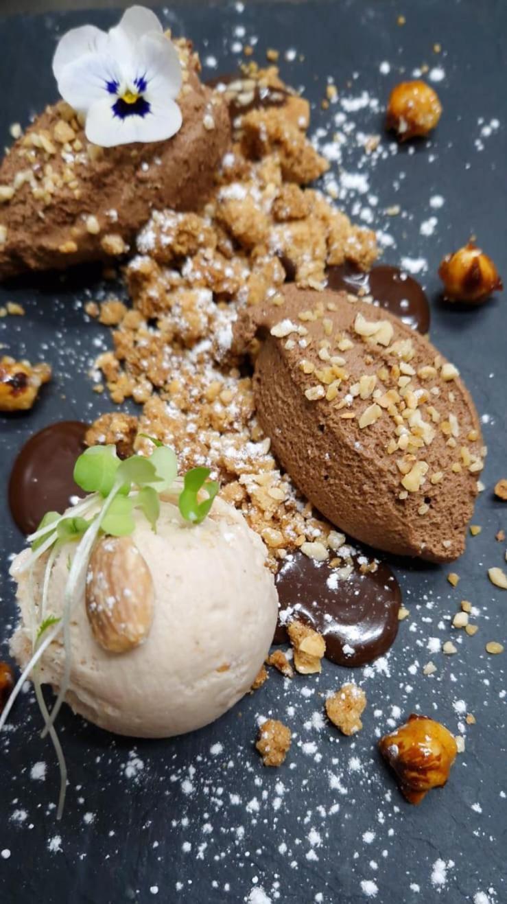 Chateau D'Arance Hotel Restaurant Espace Bien-Etre Cette-Eygun ภายนอก รูปภาพ