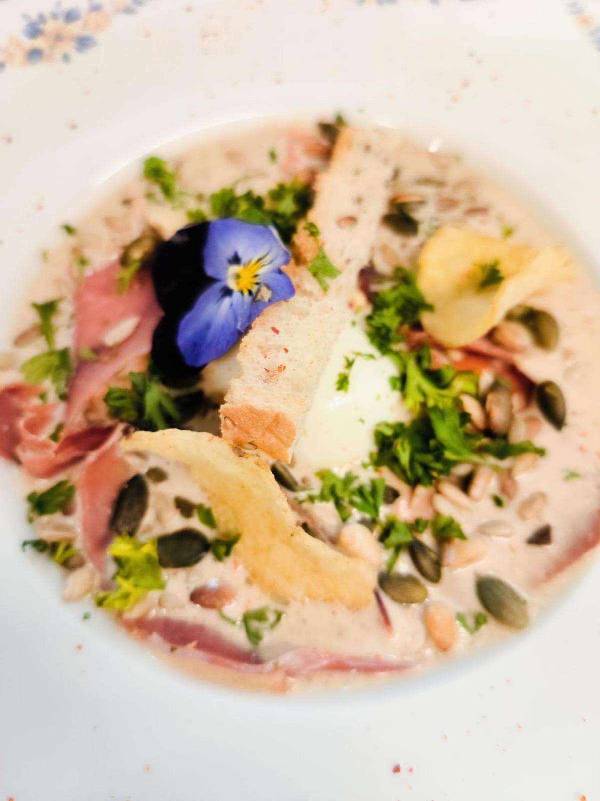 Chateau D'Arance Hotel Restaurant Espace Bien-Etre Cette-Eygun ภายนอก รูปภาพ