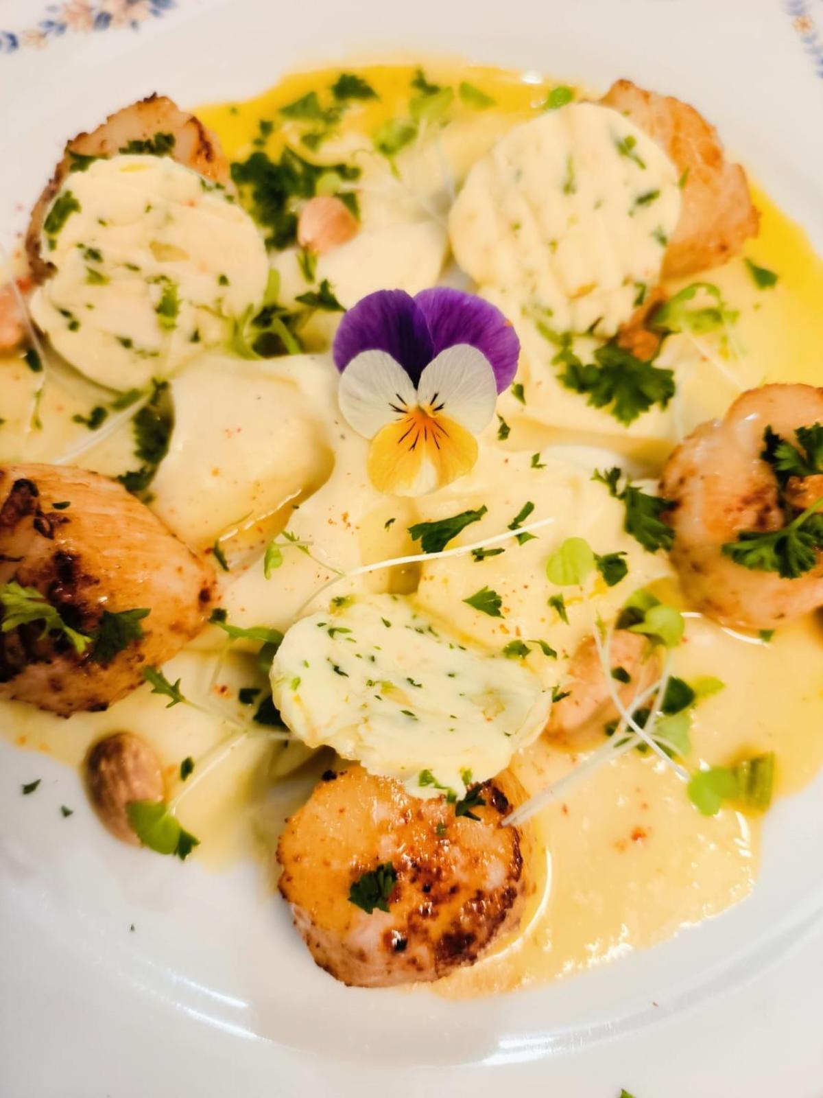 Chateau D'Arance Hotel Restaurant Espace Bien-Etre Cette-Eygun ภายนอก รูปภาพ