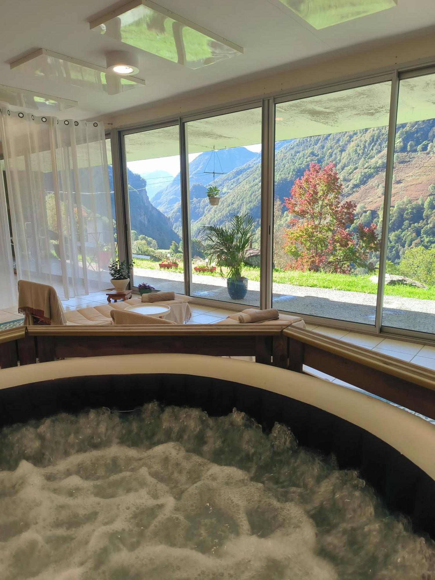 Chateau D'Arance Hotel Restaurant Espace Bien-Etre Cette-Eygun ภายนอก รูปภาพ